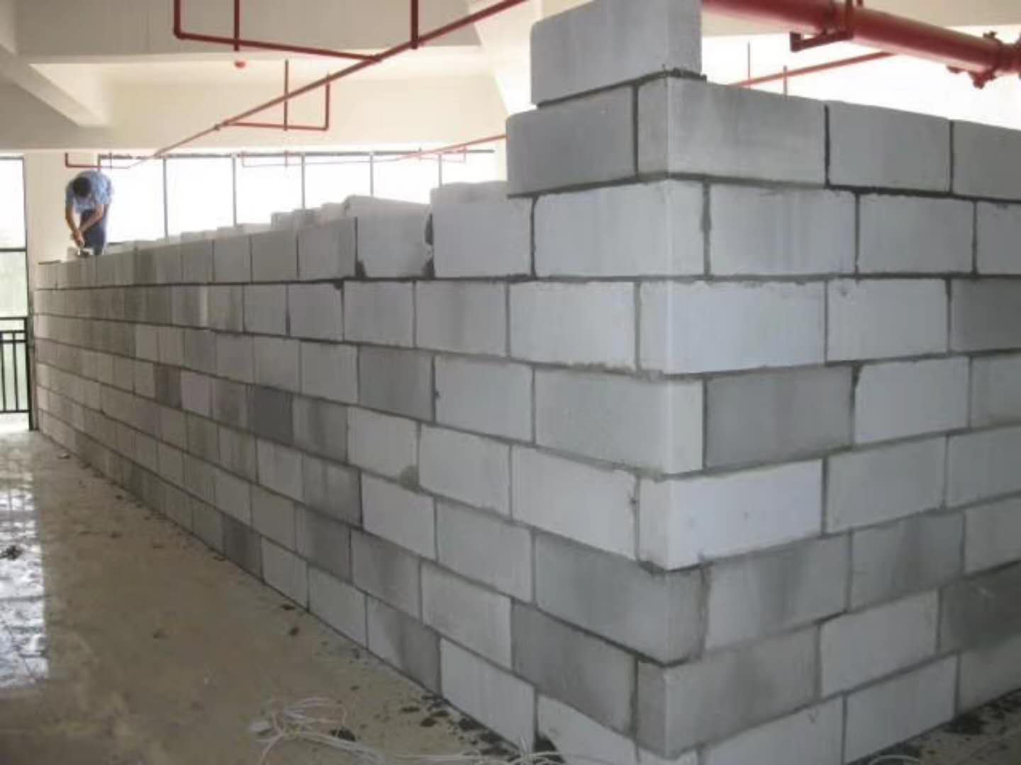 东城蒸压加气混凝土砌块承重墙静力和抗震性能的研究